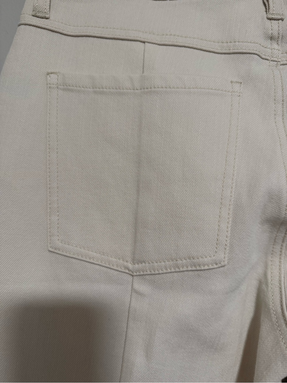 CAbi Ivory Soho Straight Leg Jeans Size 6 #6701 Coastal Classic Neutral - Picture 6 of 9